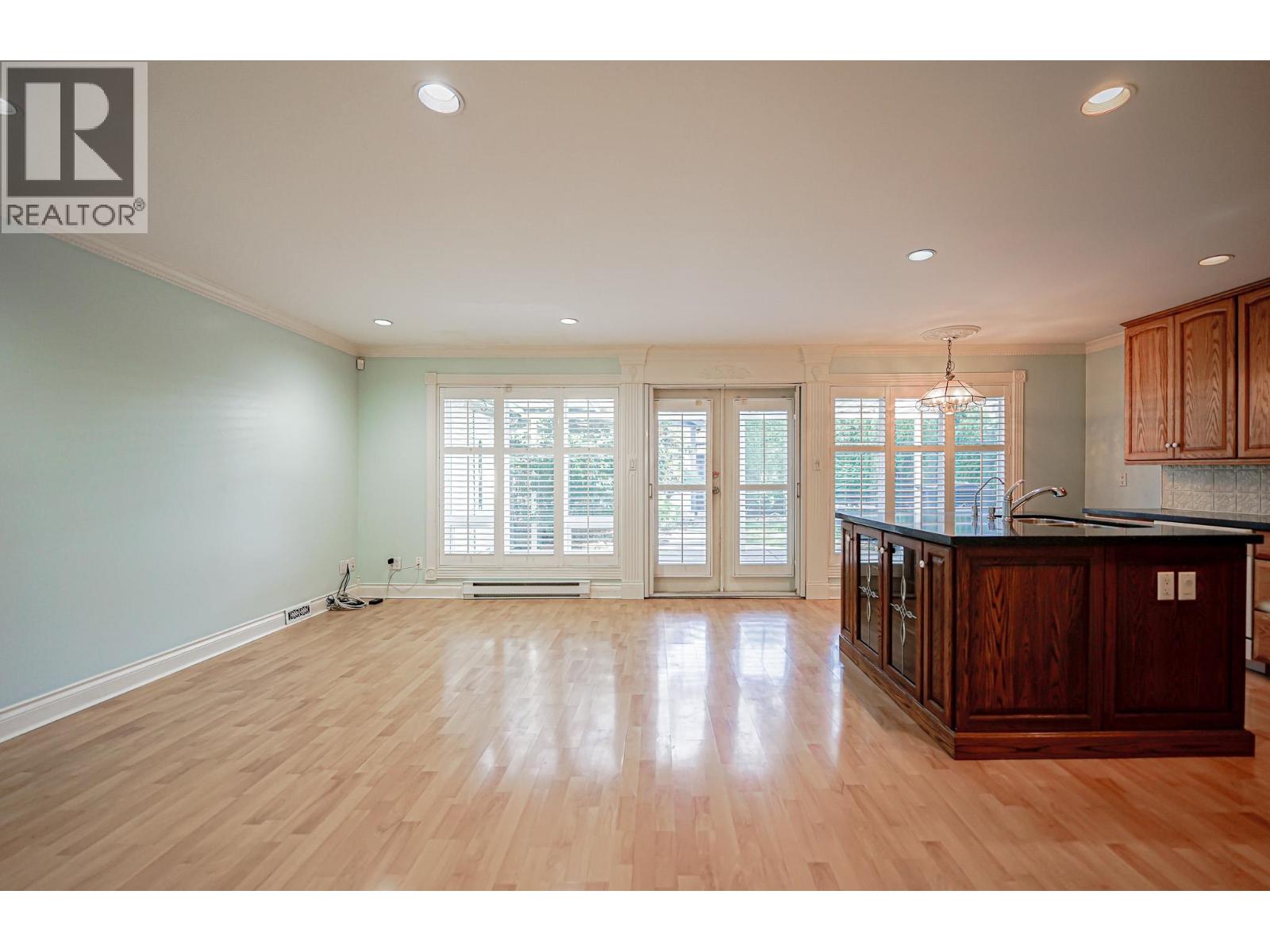 Property at 3220 GARDEN CITY ROAD image 2