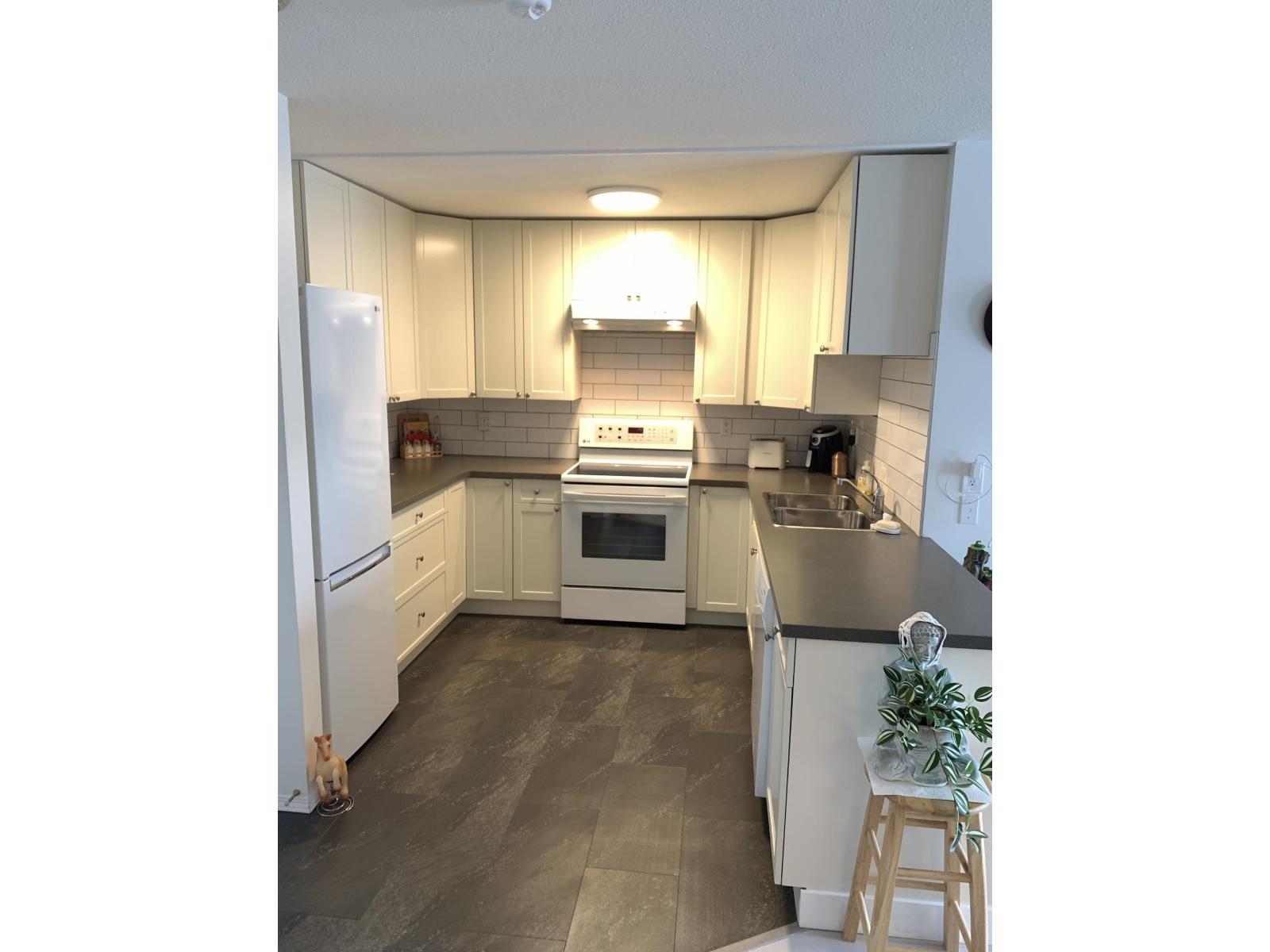 Property at 309 17695 58 AVENUE image 4