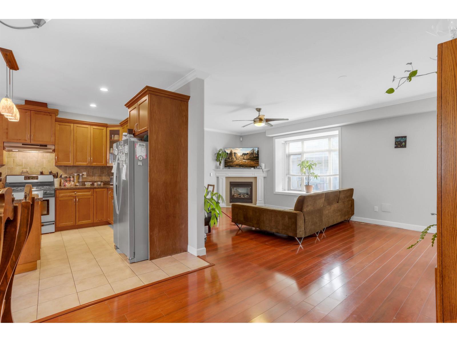 Property at 18 19219 67 AVENUE image 5