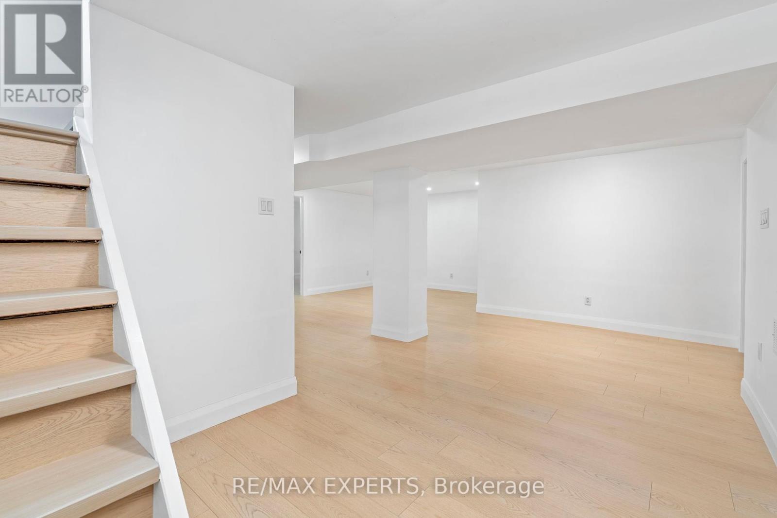 5 Paragon Road, Toronto, Ontario  M9R 1J6 - Photo 4 - W12351559