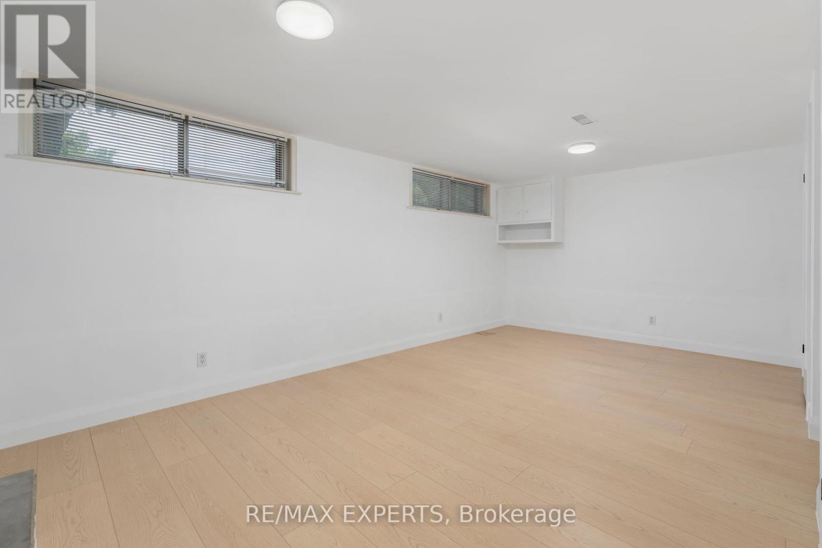 5 Paragon Road, Toronto, Ontario  M9R 1J6 - Photo 7 - W12351559