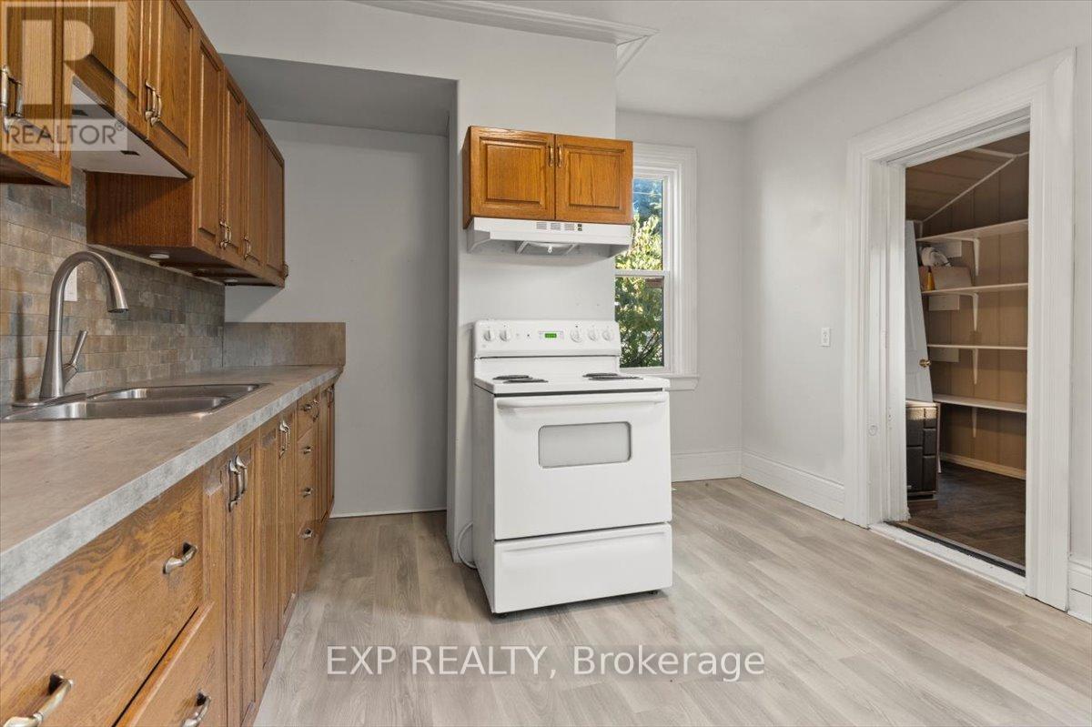 650 Armour Road, Peterborough East, Ontario  K9H 1Z4 - Photo 13 - X12351578