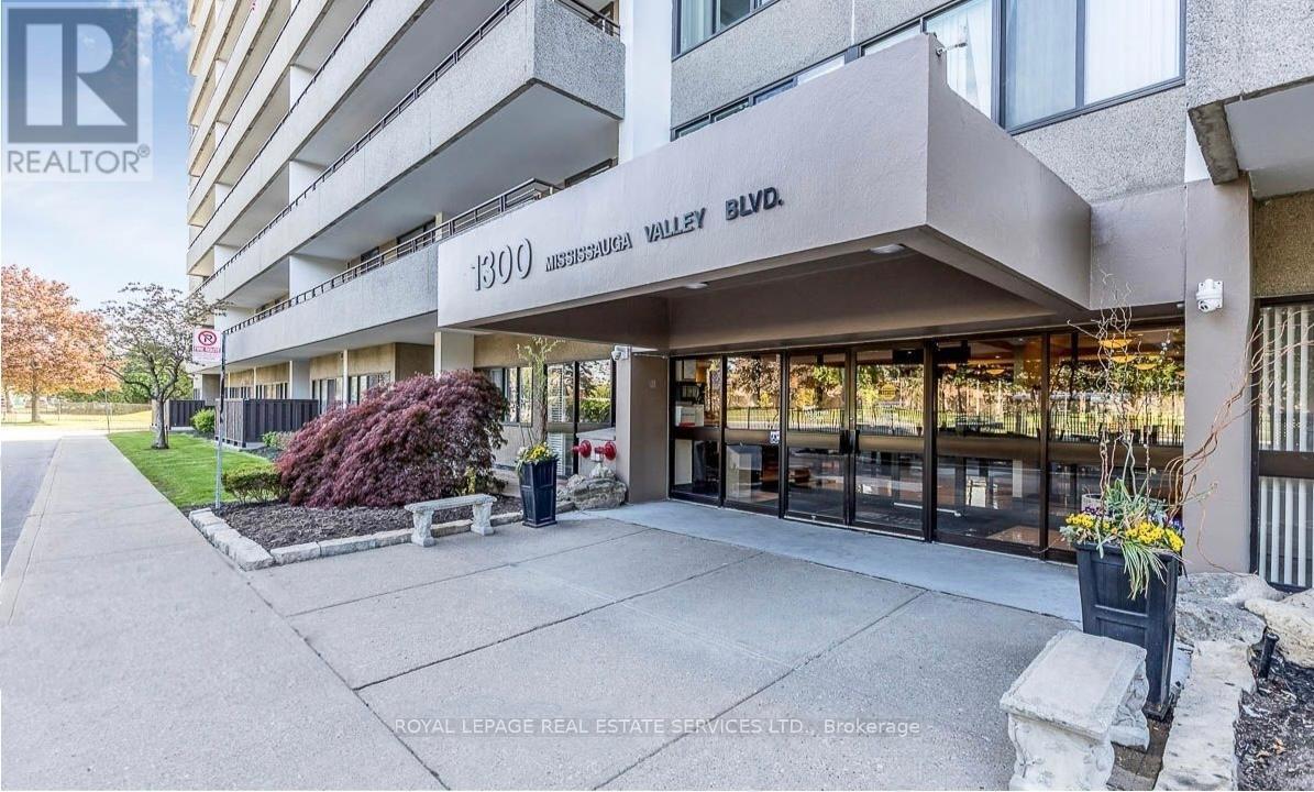 203 - 1300 Mississauga Valley Boulevard, Mississauga, Ontario L5A 3S8 - Photo 1 - W12350226