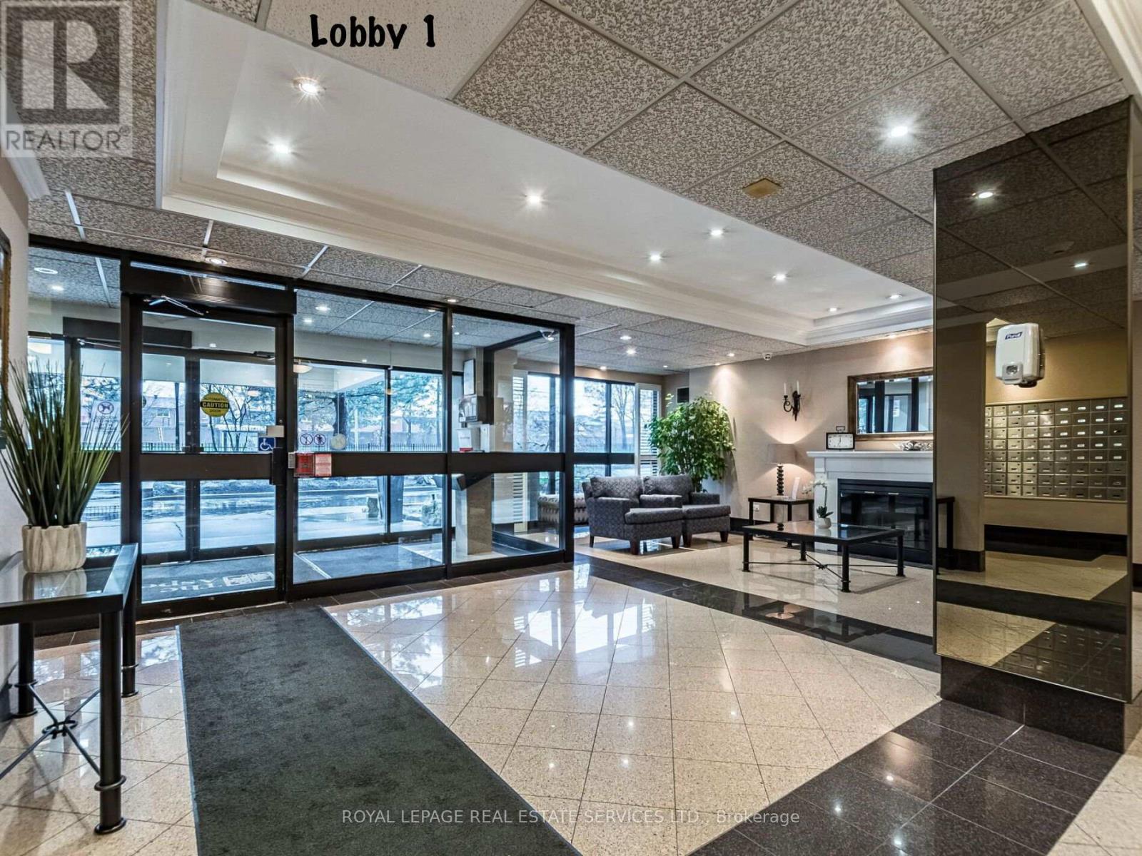 203 - 1300 Mississauga Valley Boulevard, Mississauga, Ontario L5A 3S8 - Photo 2 - W12350226