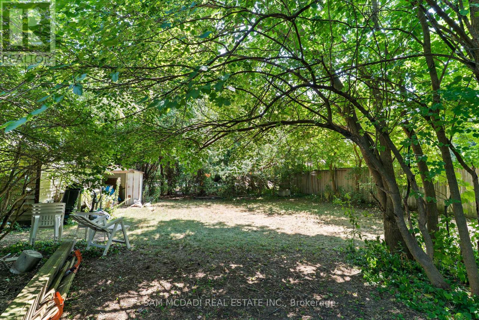 1610 Magenta Court, Mississauga, Ontario  L5G 3A7 - Photo 13 - W12351298