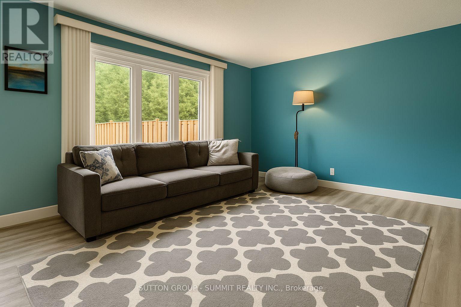1060 Southdale Road E, London South, Ontario  N6E 1B2 - Photo 2 - X12351537