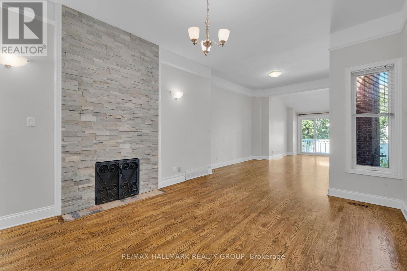 121 & 123 York Street, Ottawa, Ontario  K1N 5T4 - Photo 32 - X12351577