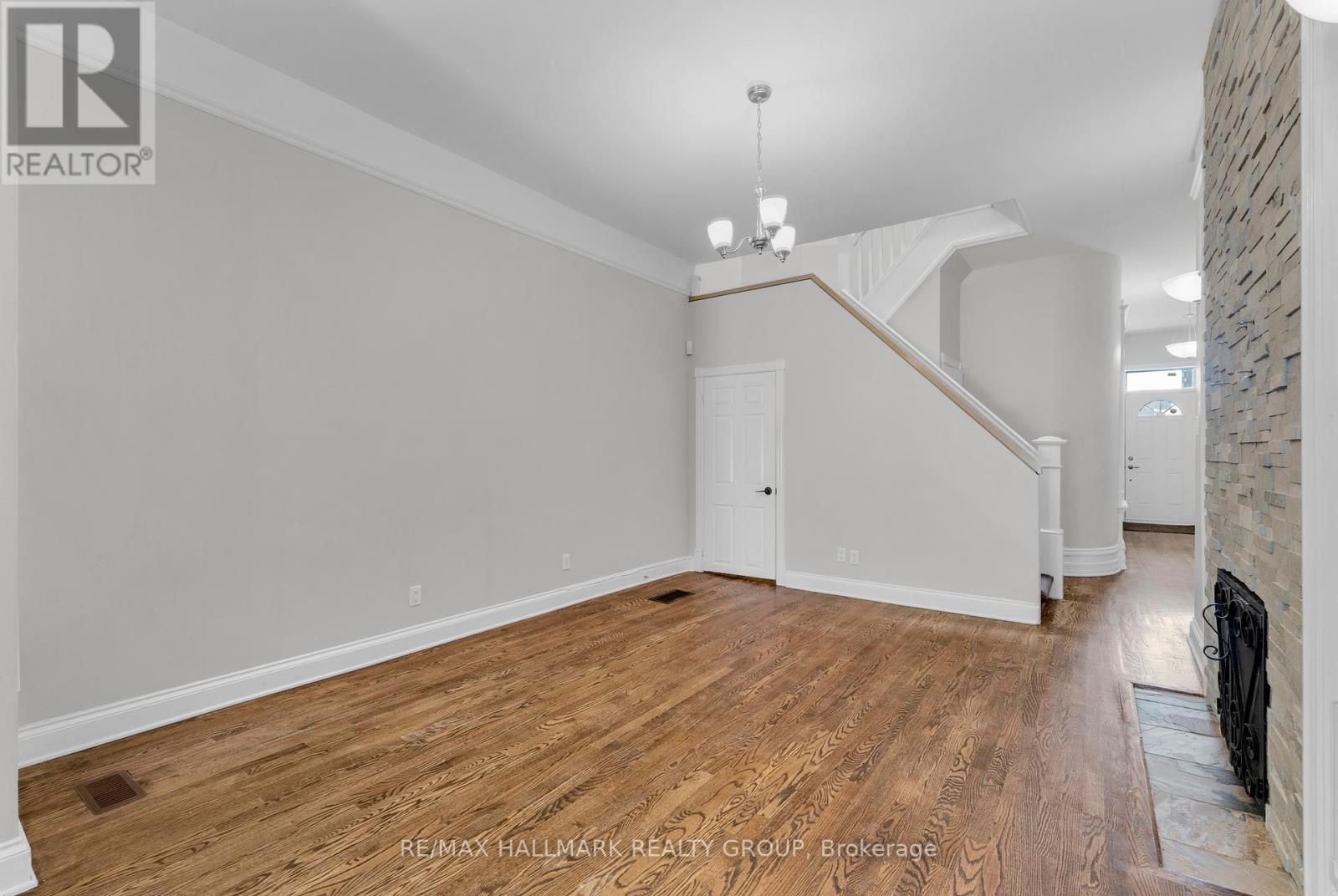 121 & 123 York Street, Ottawa, Ontario  K1N 5T4 - Photo 33 - X12351577