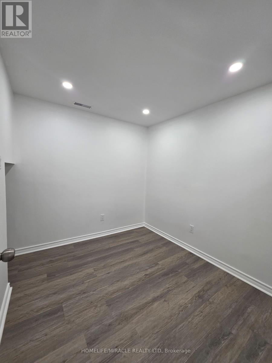 Lower - 25 Judith Crescent, Brampton, Ontario  L6S 3J3 - Photo 9 - W12351517