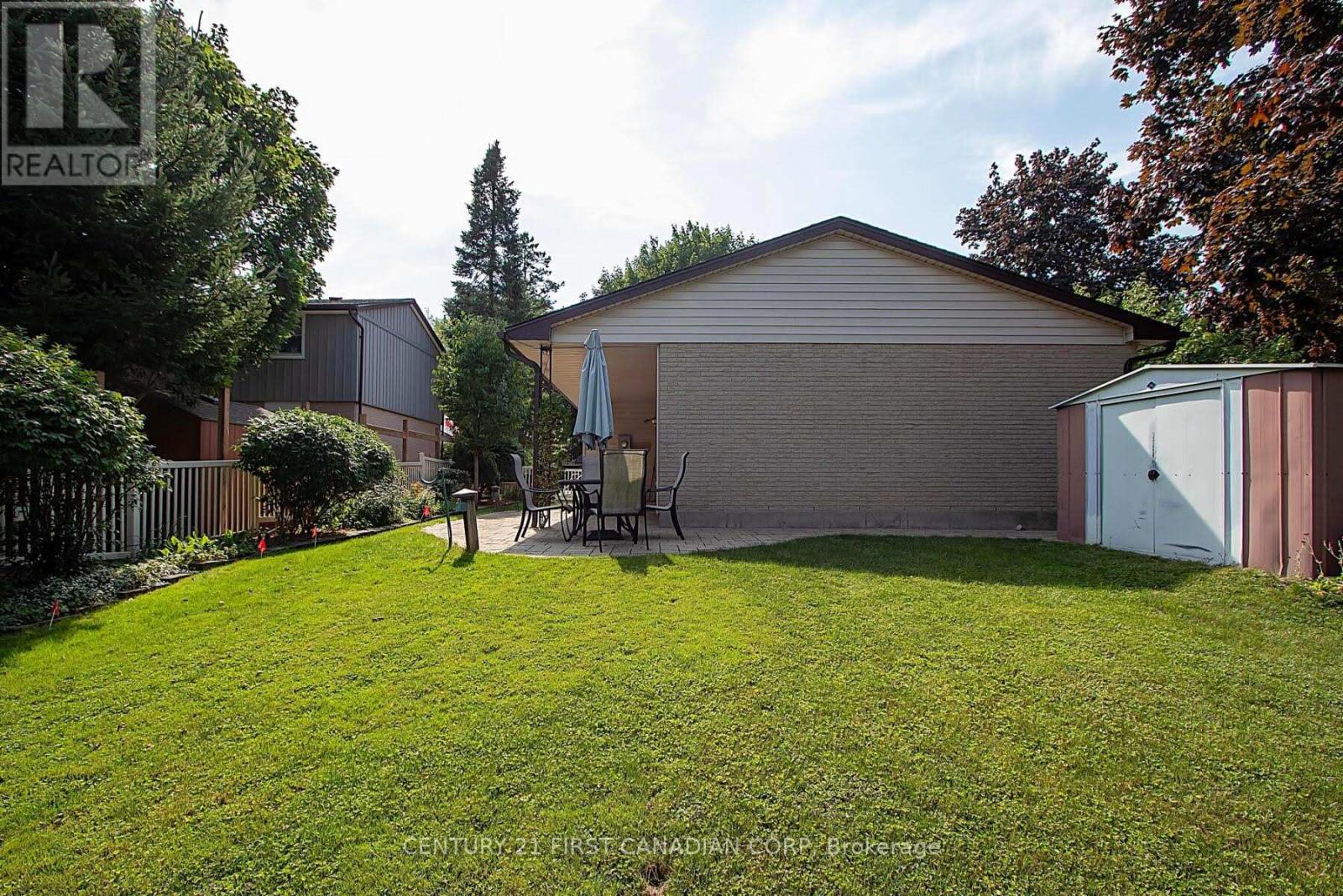 68 Nottinghill Crescent, London South, Ontario  N6K 1R2 - Photo 36 - X12342618
