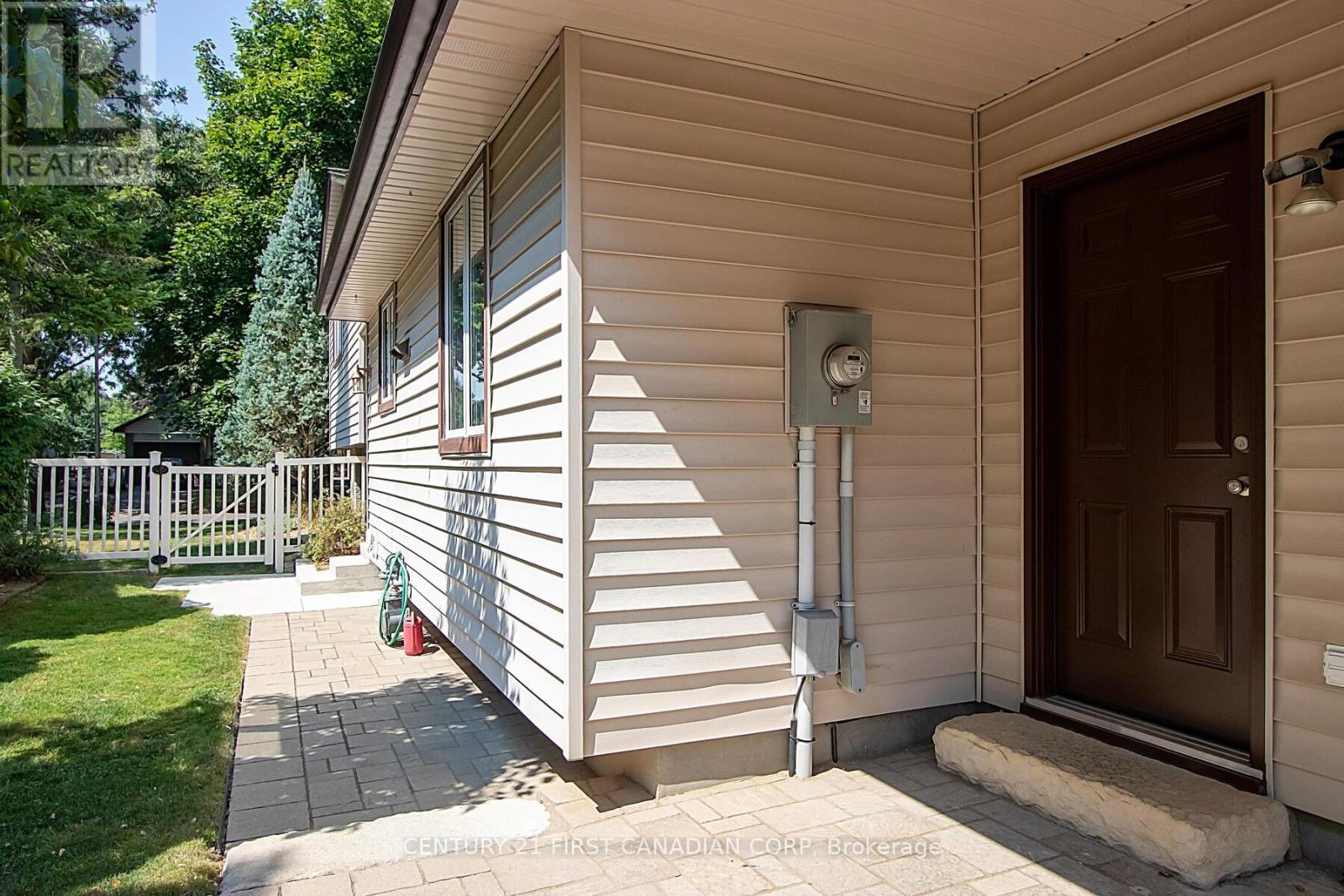 68 Nottinghill Crescent, London South, Ontario  N6K 1R2 - Photo 44 - X12342618