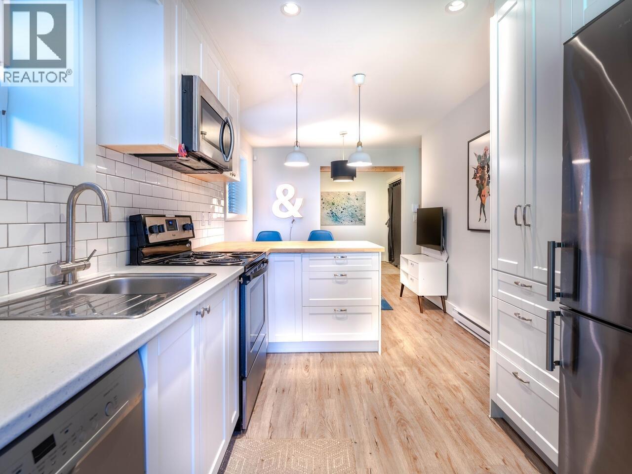 1124 Tenth Avenue, New Westminster, British Columbia  V3M 3H7 - Photo 23 - R3038332