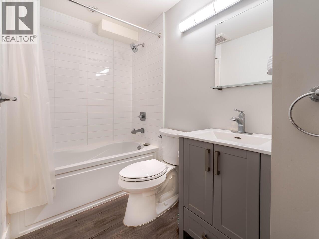 1124 Tenth Avenue, New Westminster, British Columbia  V3M 3H7 - Photo 24 - R3038332