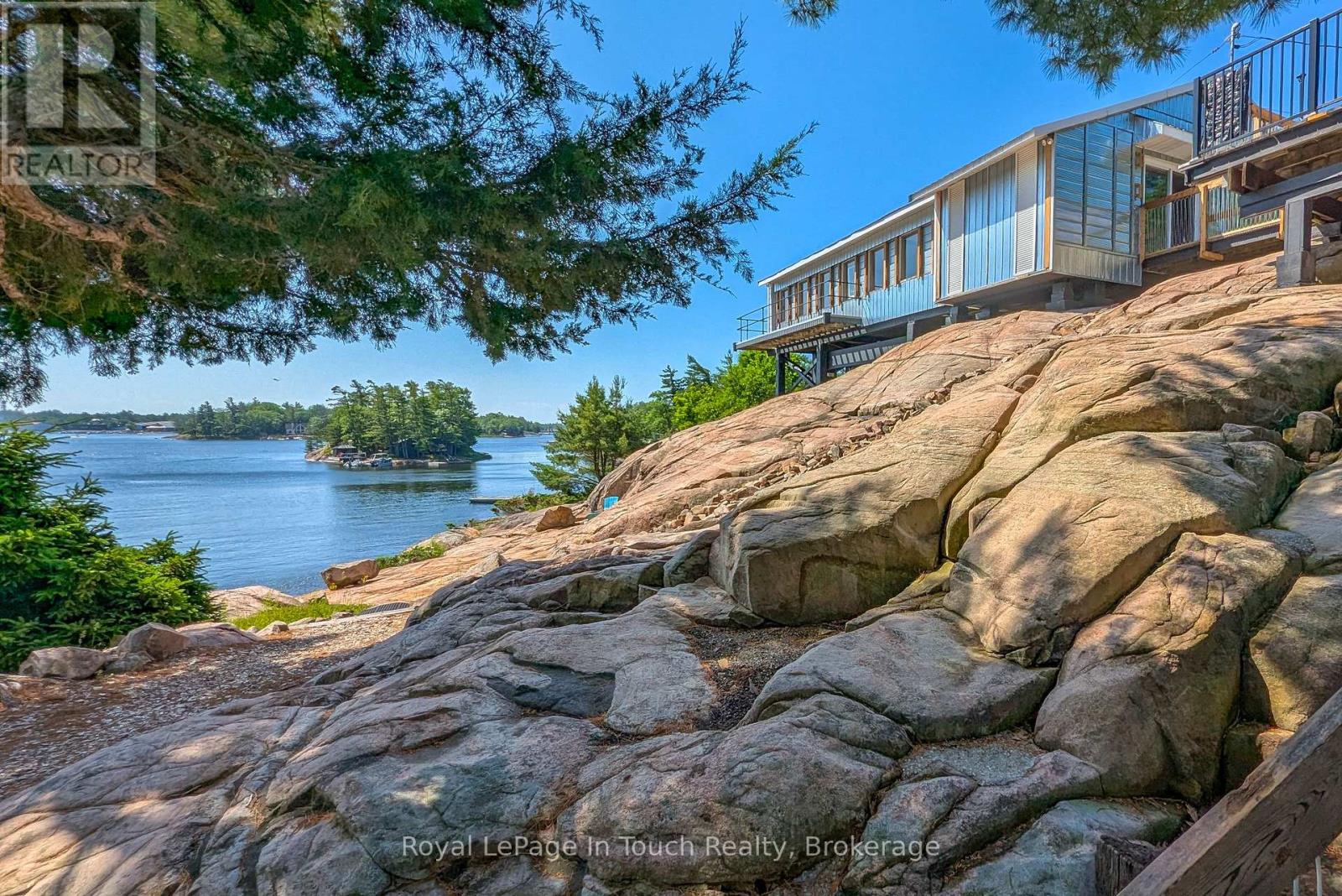 1878 Island 1040, Georgian Bay (Baxter), Ontario  P0E 1E0 - Photo 2 - X12351582