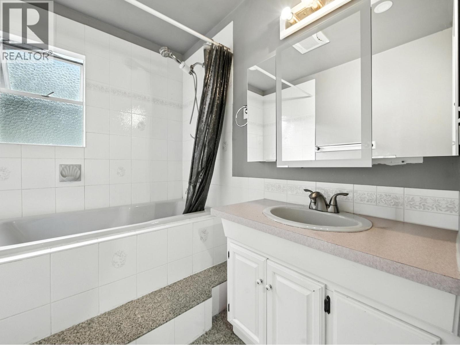 83 Warrick Street, Coquitlam, British Columbia  V3K 5L3 - Photo 22 - R3035078