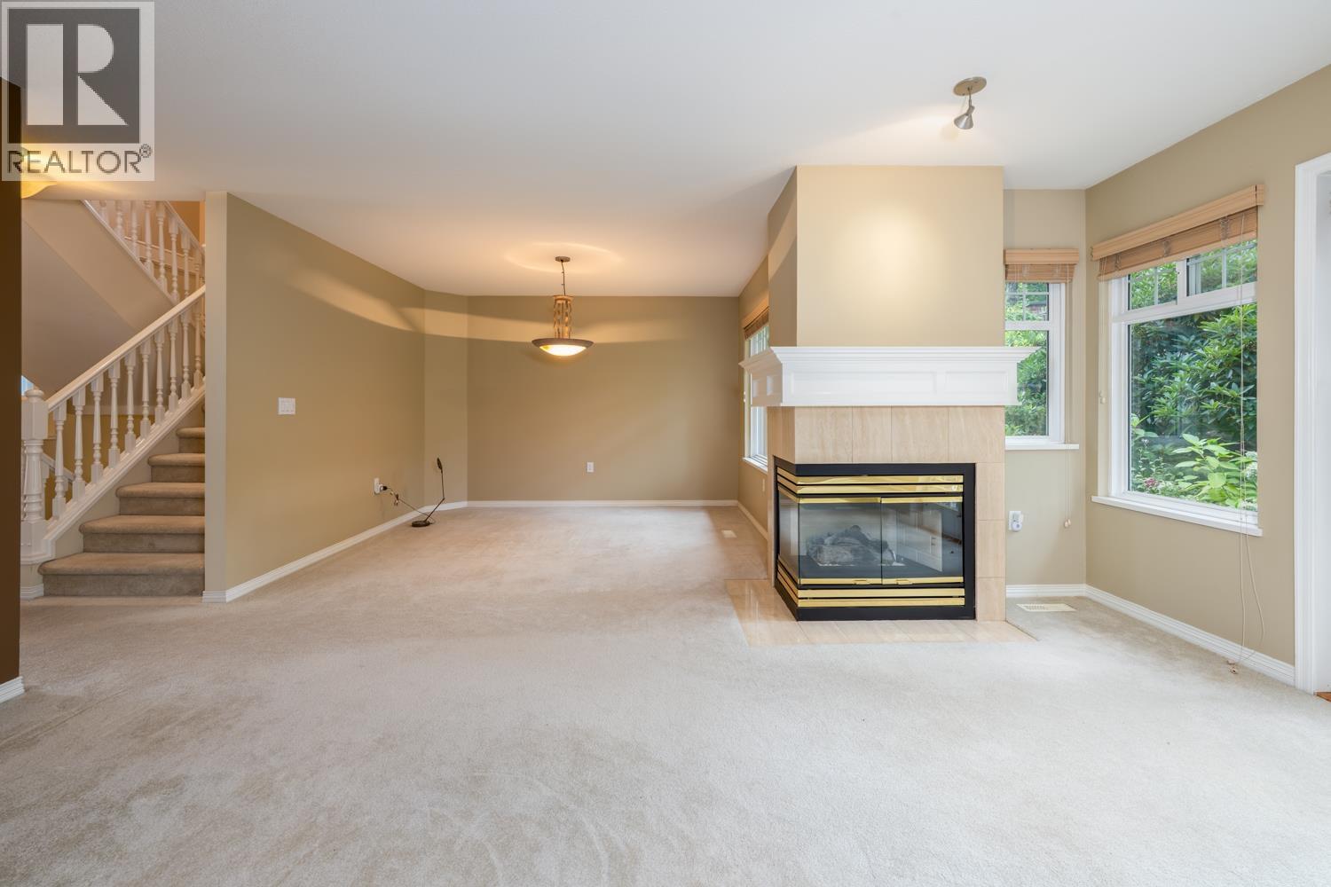 Property at 34 5201 OAKMOUNT CRESCENT image 3