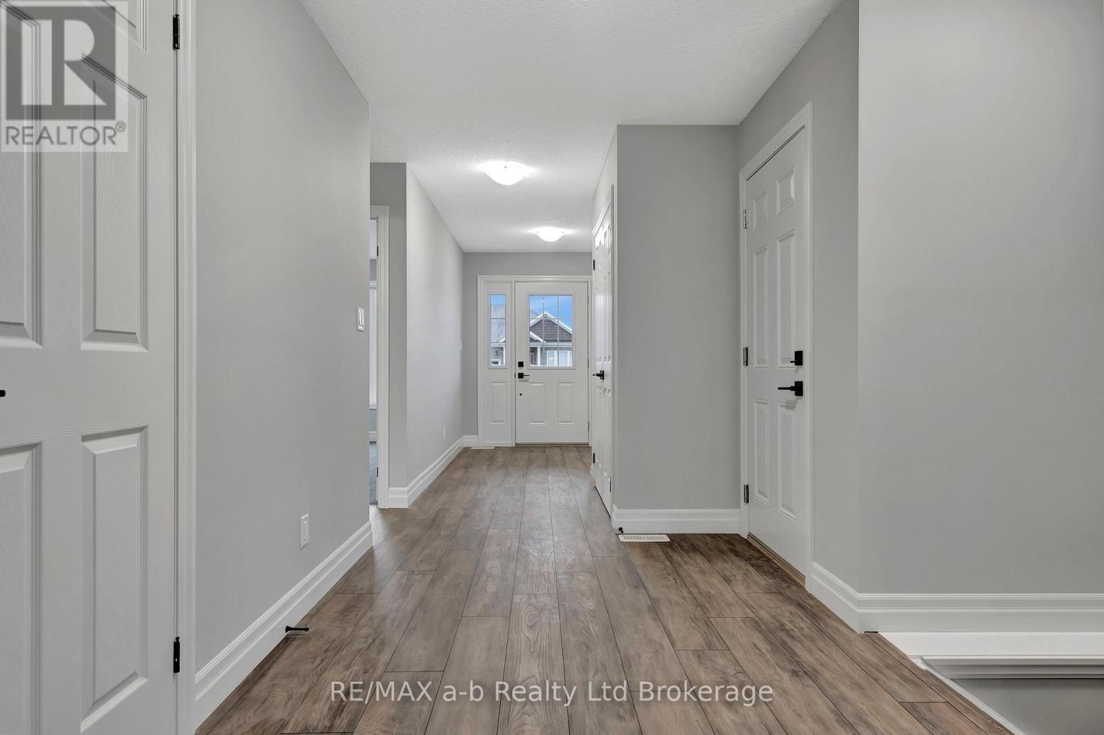 129 Lossing Drive, Norwich, Ontario  N0J 1P0 - Photo 5 - X12351574