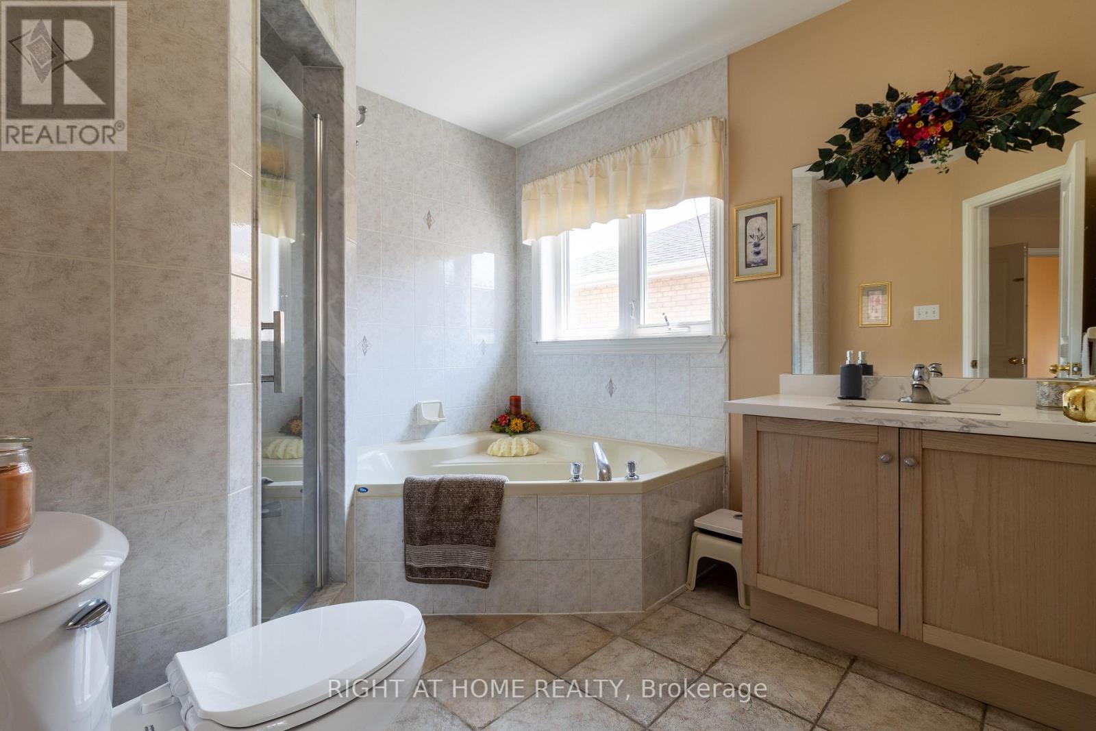 1887 Fairport Road, Pickering, Ontario  L1V 1T5 - Photo 17 - E12351571