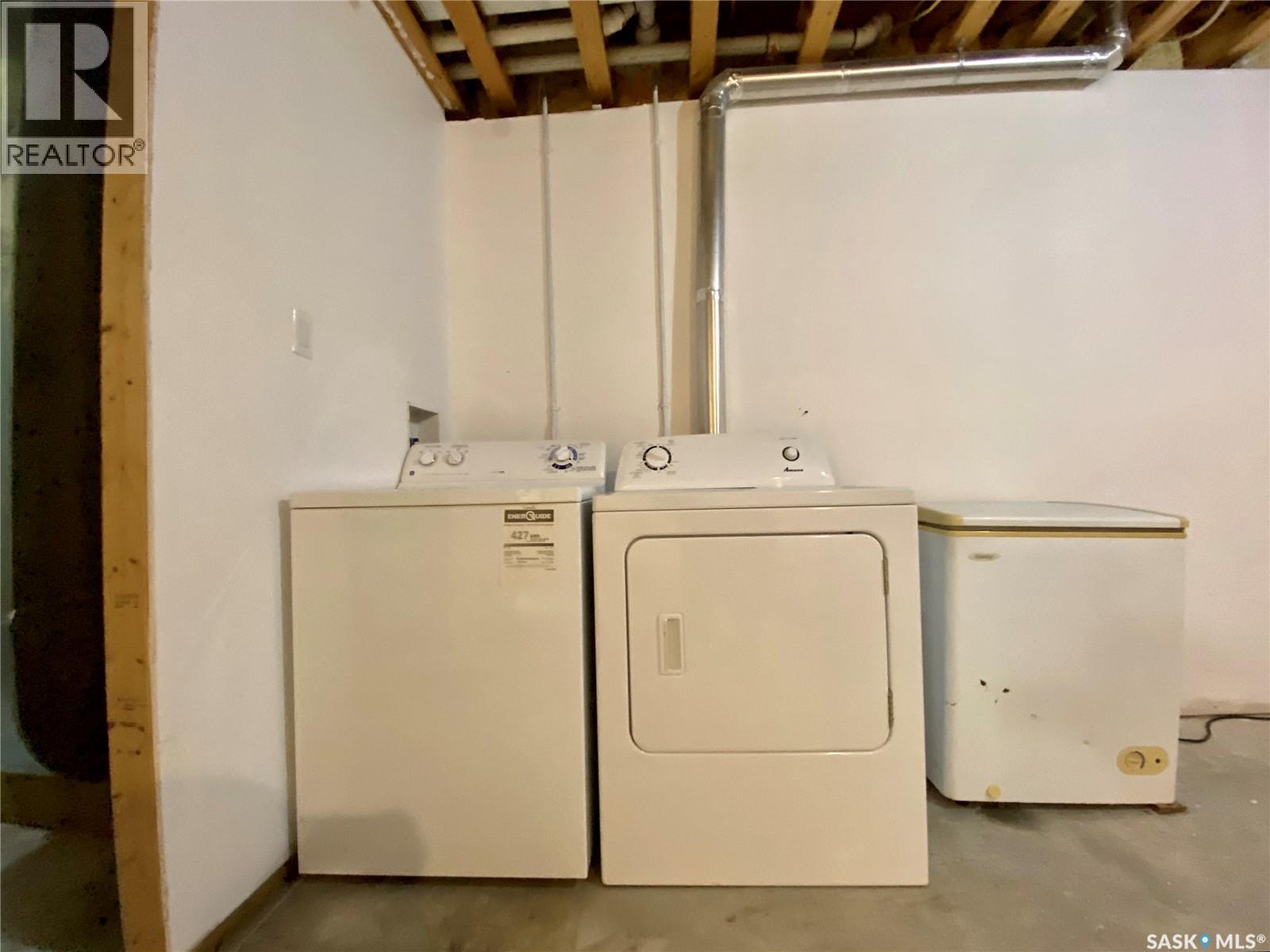 A & B 422 St Mary Street, Esterhazy, Saskatchewan  S0A 0X0 - Photo 25 - SK015772