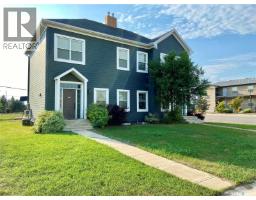 A & B 422 St Mary Street, Esterhazy, Ca