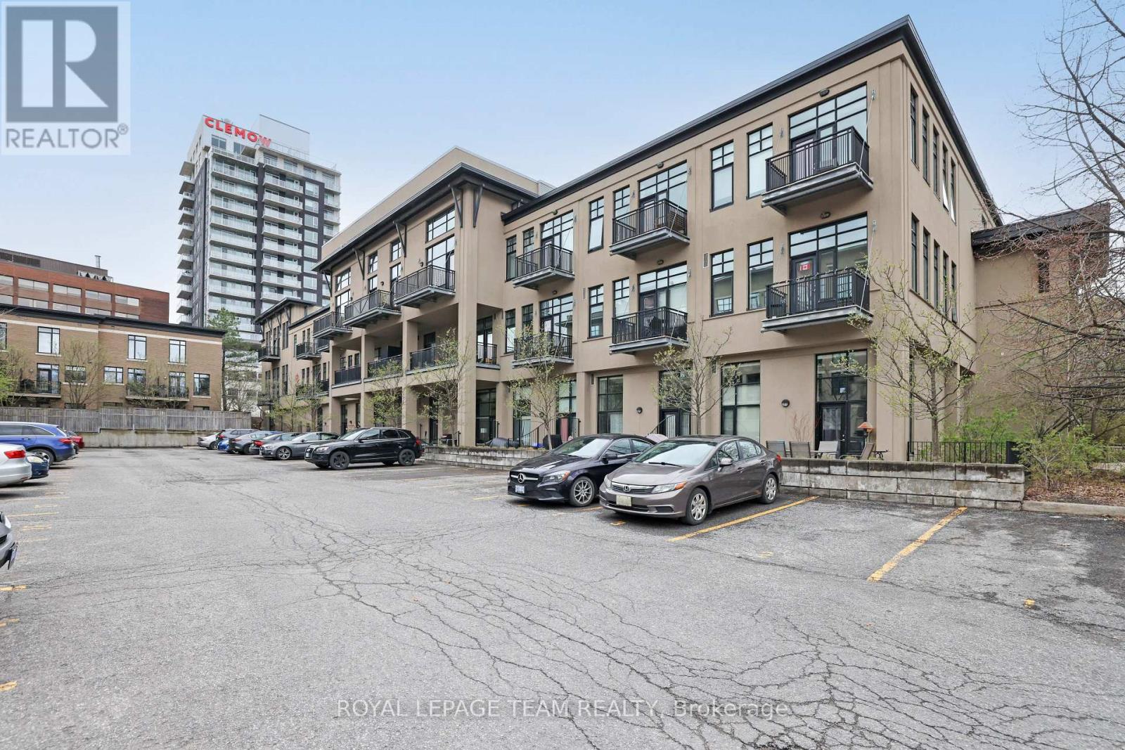 203 - 300 Powell Avenue, Ottawa, Ontario  K1S 5T3 - Photo 3 - X12351596