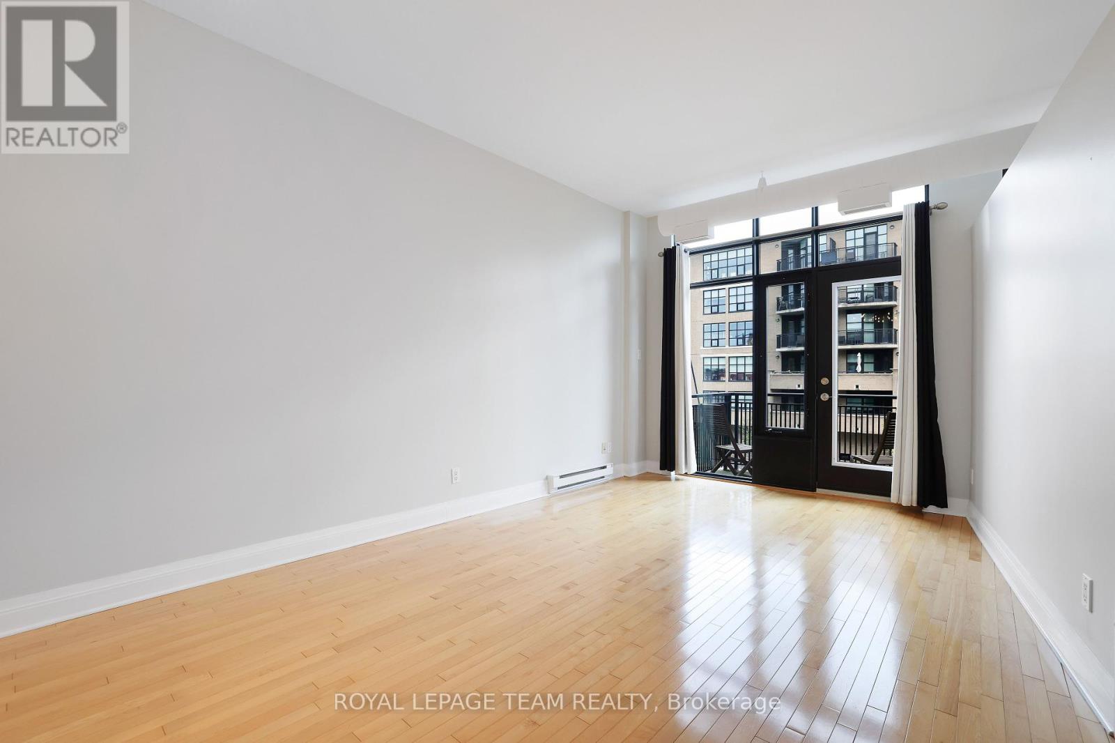 203 - 300 Powell Avenue, Ottawa, Ontario  K1S 5T3 - Photo 6 - X12351596