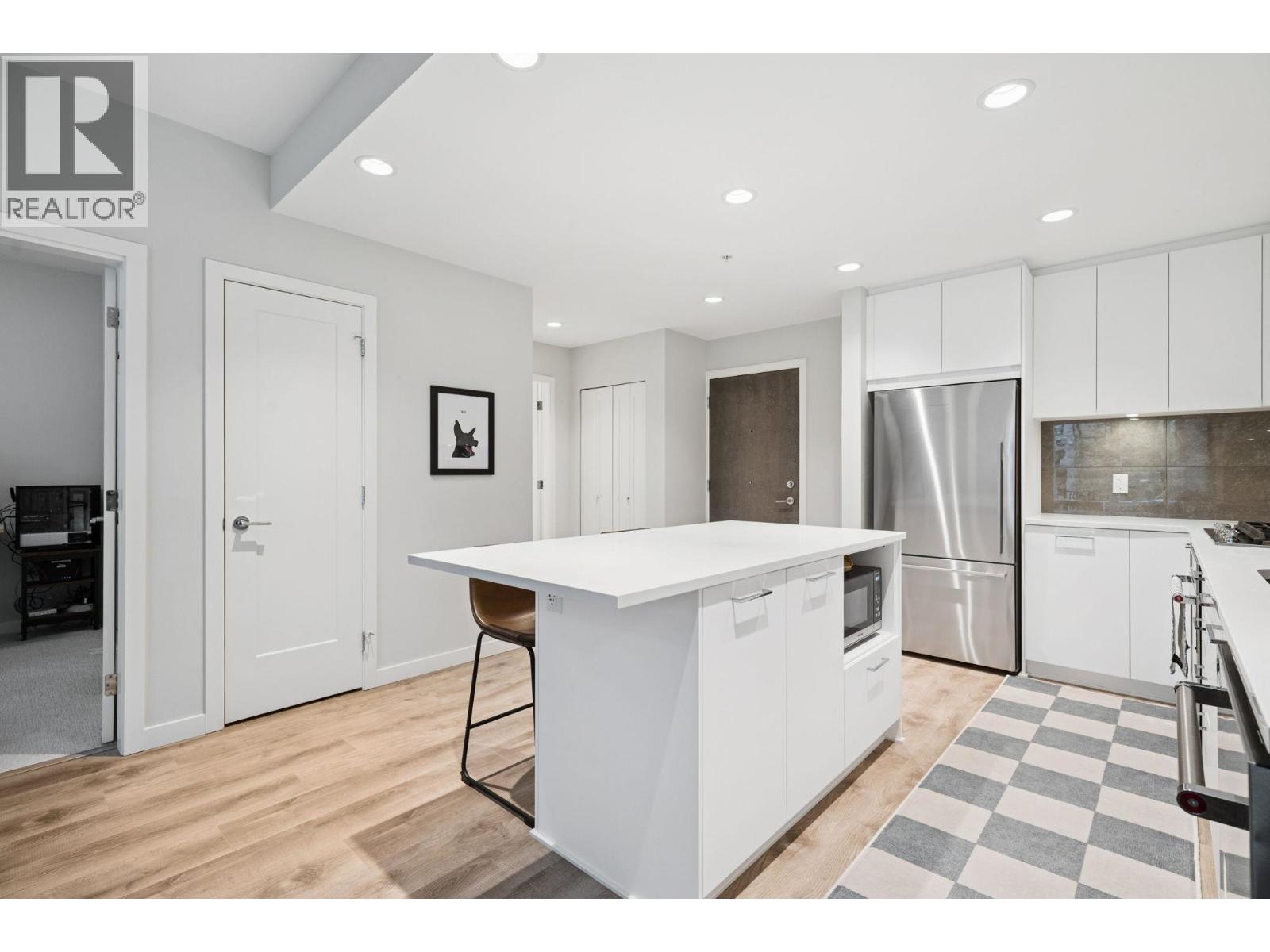 321 615 Cottonwood Avenue, Coquitlam, British Columbia  V3J 2S5 - Photo 5 - R3037885