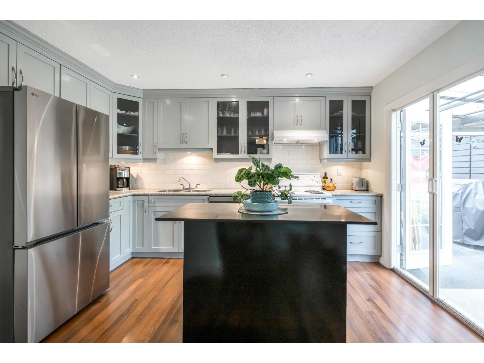 Property at 2112 WINSTON COURT image 3