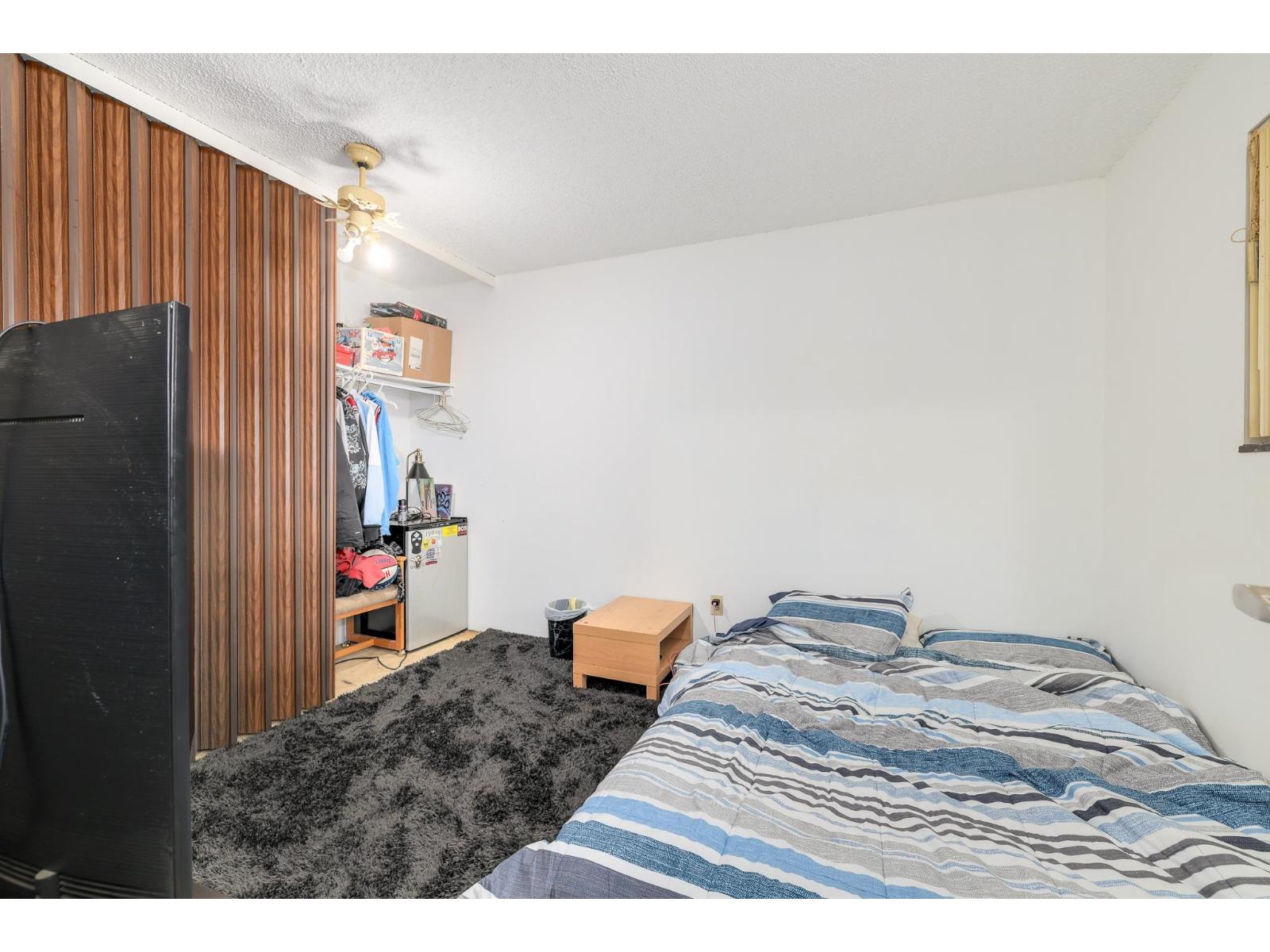 Property at 10582 HOLLY PARK LANE image 5