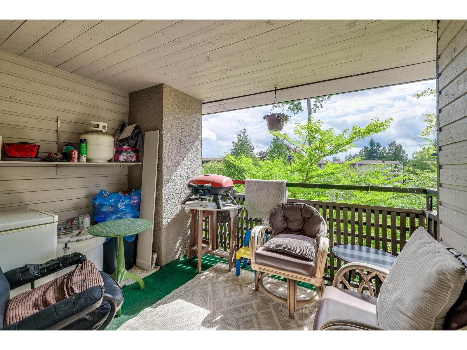 Property at 10582 HOLLY PARK LANE image 3