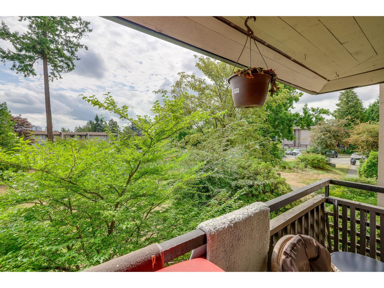 Property at 10582 HOLLY PARK LANE image 2
