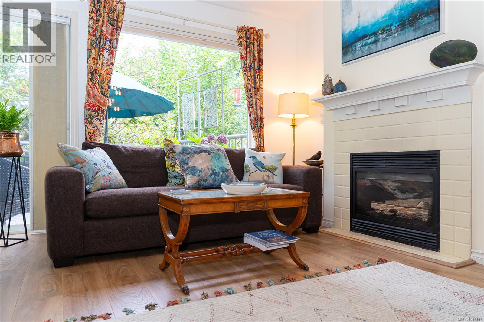 Property at 17 332 Belaire St image 4