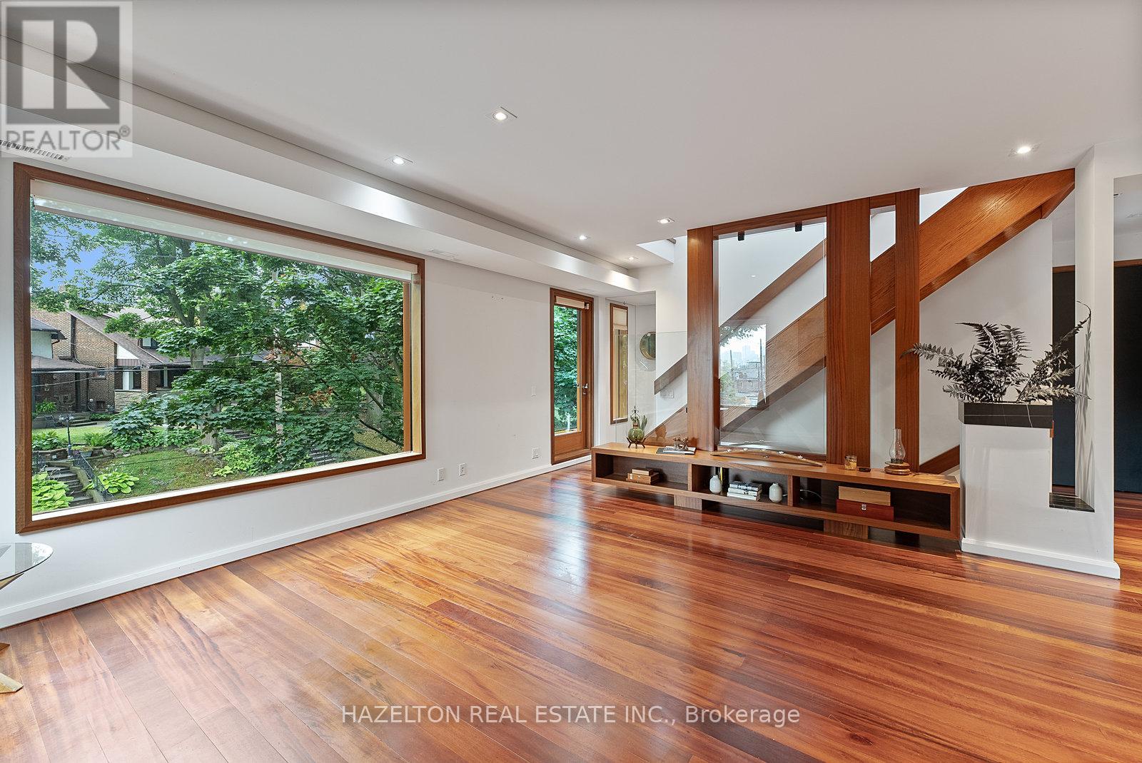 32 Regal Road, Toronto, Ontario  M6H 2J7 - Photo 13 - W12351591