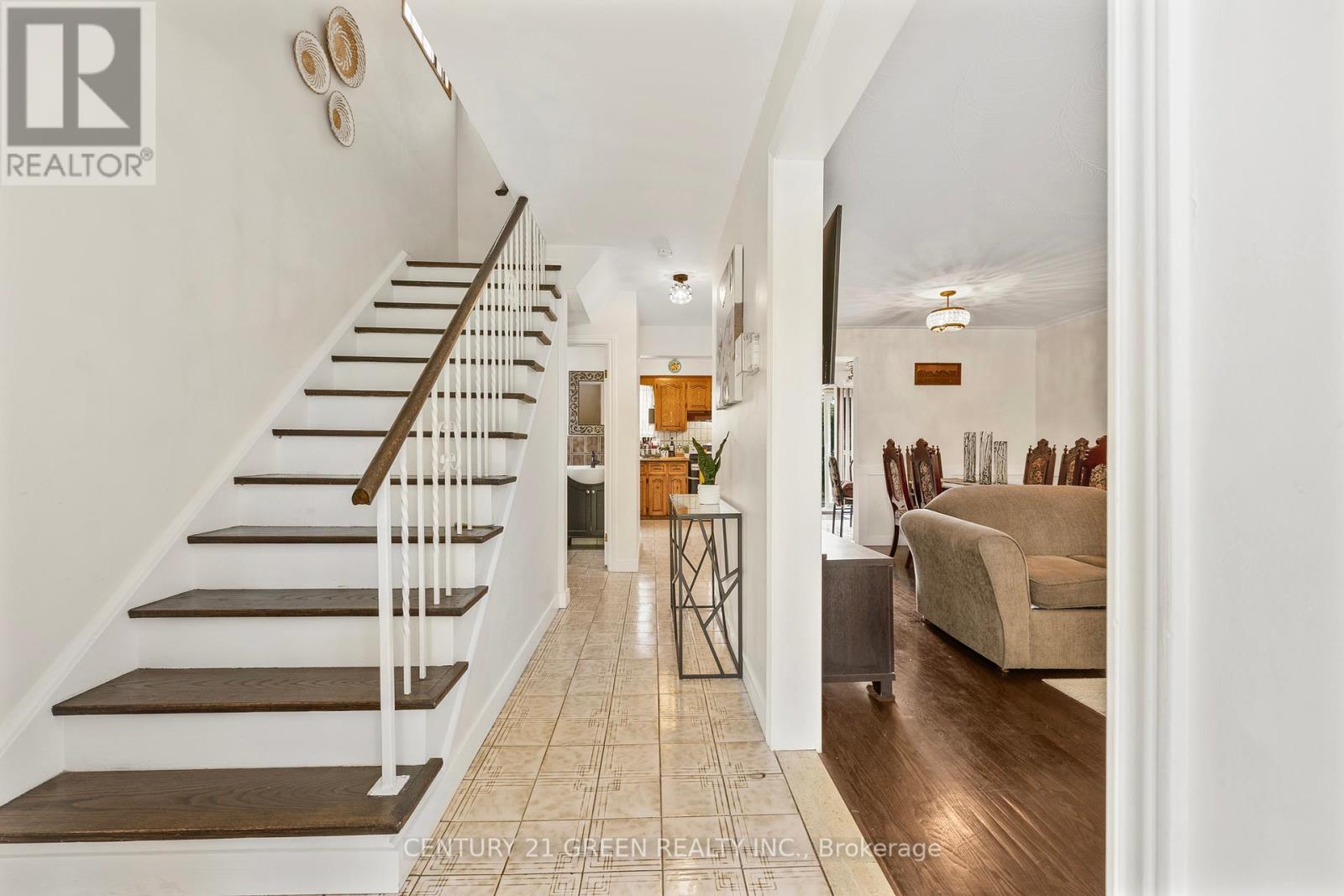 Property at 37 RUBYDALE GARDENS image 4
