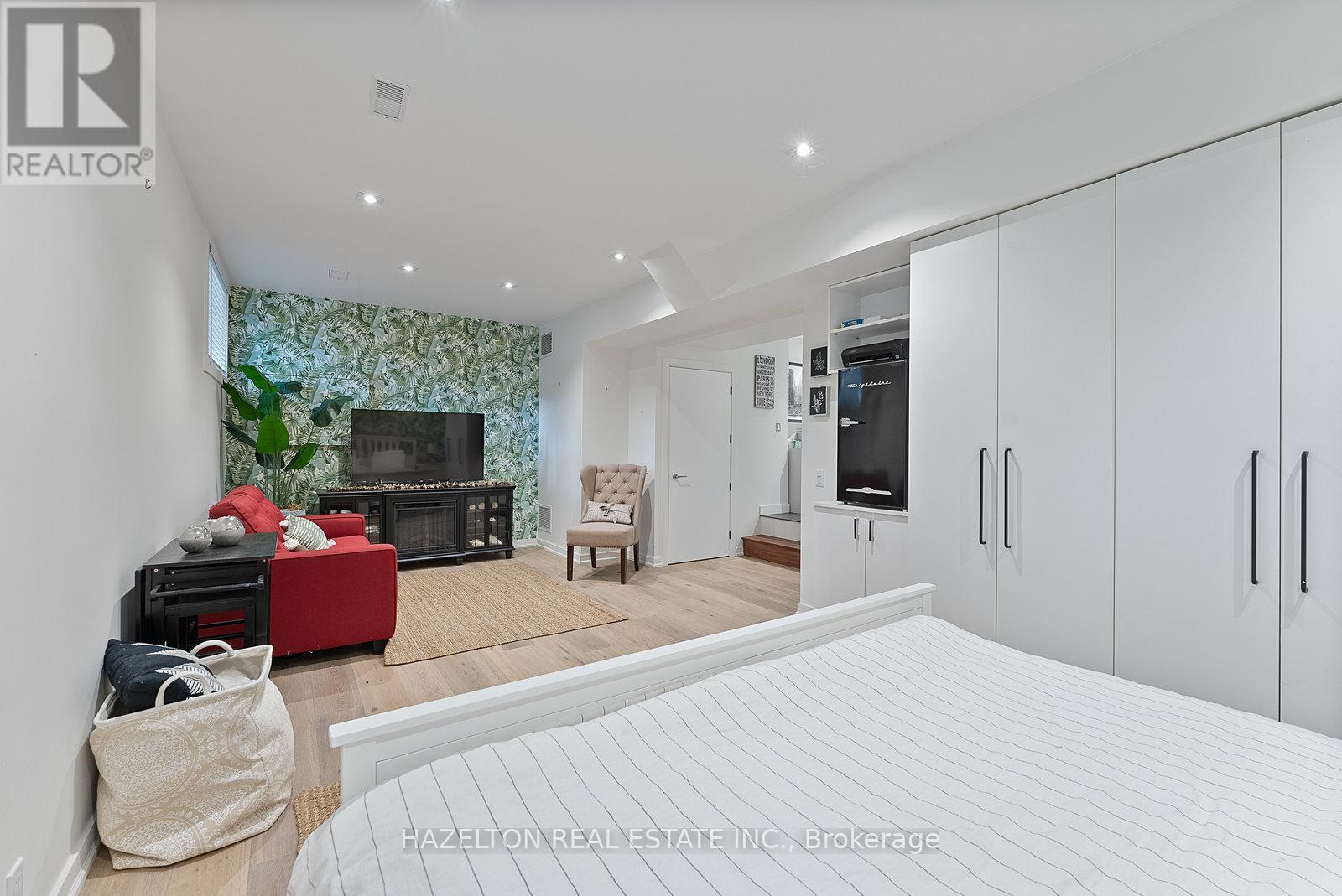 32 Regal Road, Toronto, Ontario  M6H 2J7 - Photo 47 - W12351591