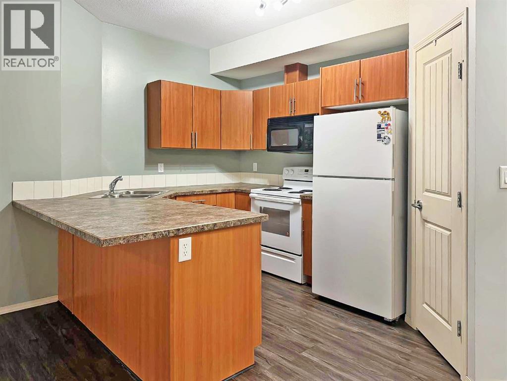 Property at #107, 160 Moberly Road image 2