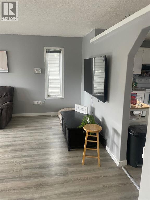 Property at 8879 108 Avenue image 3