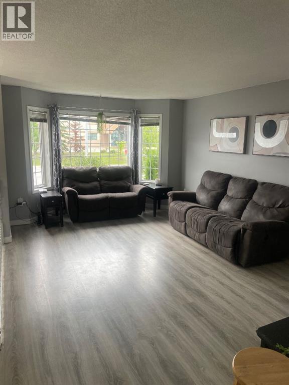 Property at 8879 108 Avenue image 2