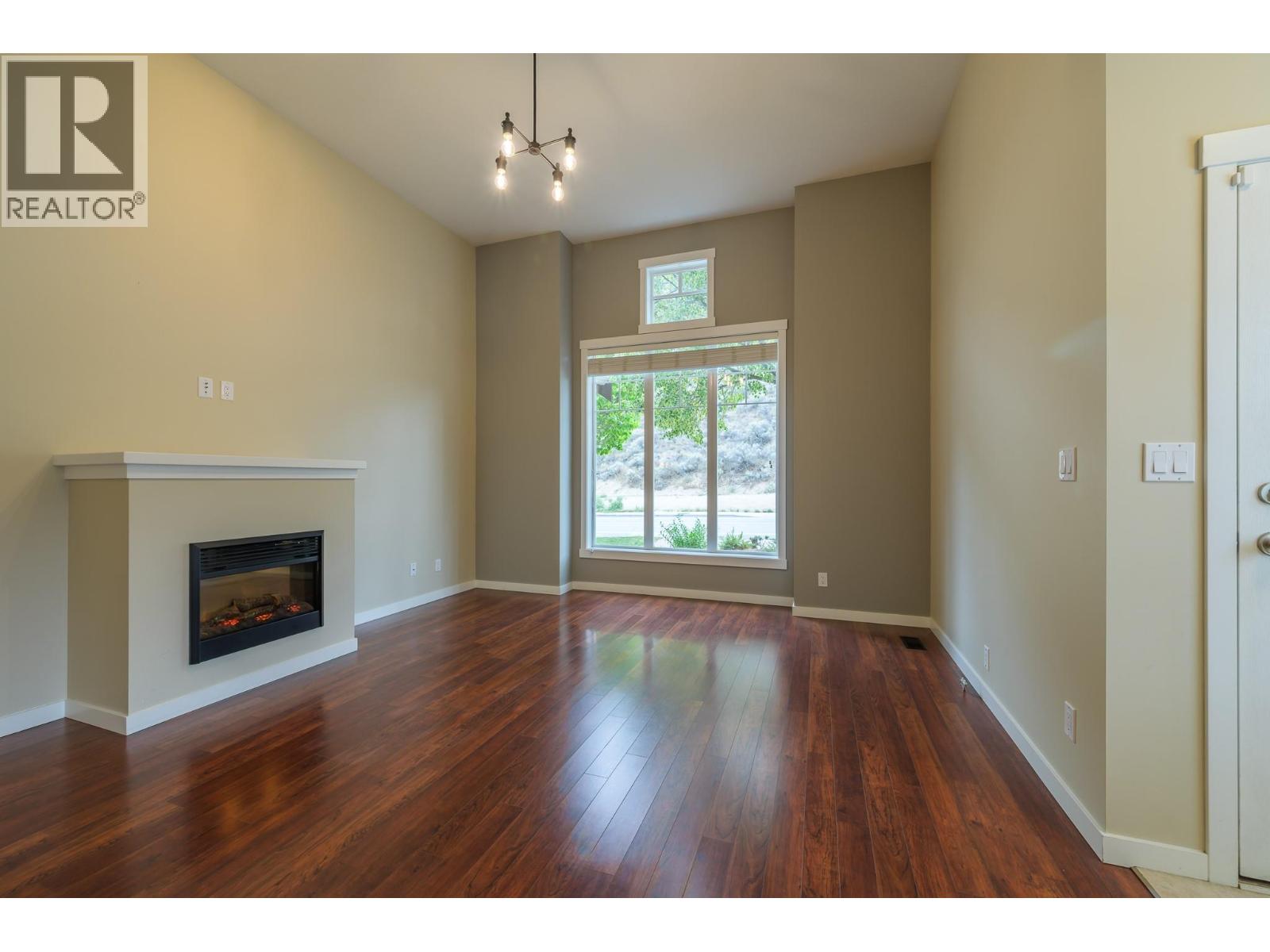 Property at 2920 VALLEYVIEW Drive Unit# 155 image 3