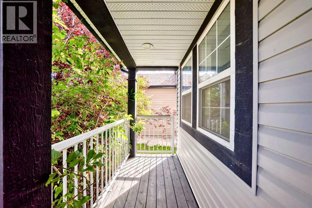 Property at 69 Everglen Way SW image 3
