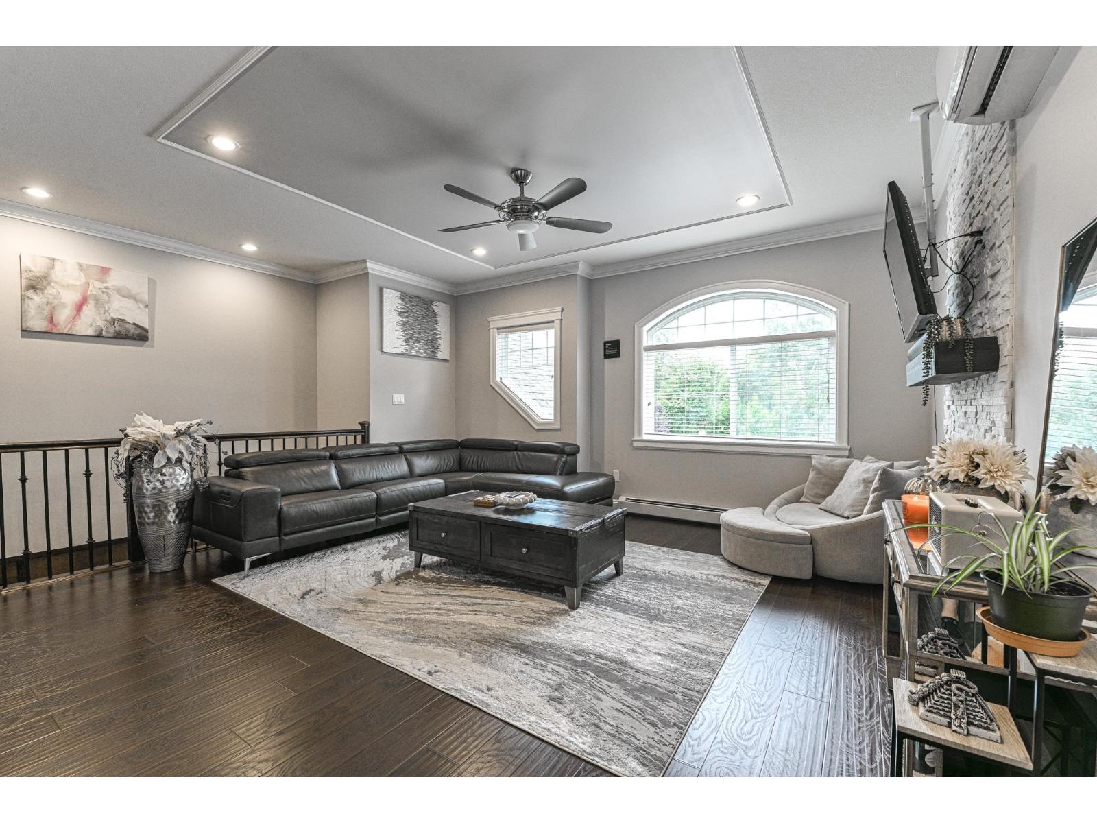Property at 7554 MURRAY STREET image 5