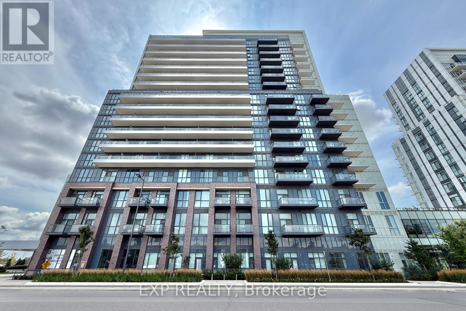 Property at 102 - 38 HONEYCRISP CRESCENT image 3