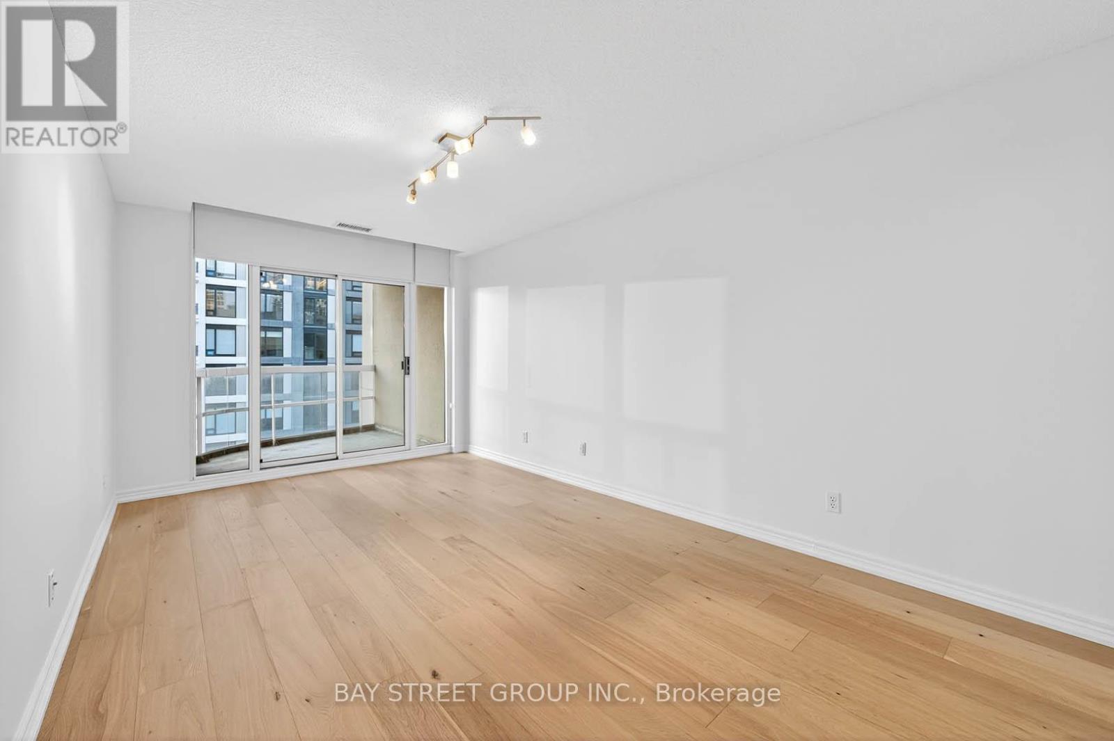 2907 - 156 Enfield Place, Mississauga, Ontario  L5B 4L8 - Photo 19 - W12351626