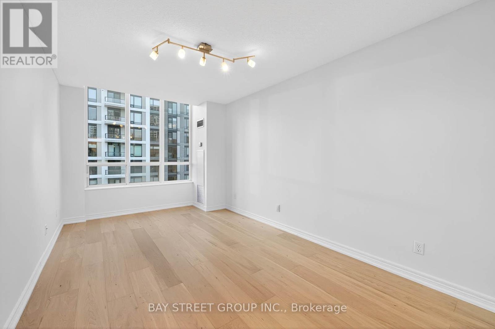 2907 - 156 Enfield Place, Mississauga, Ontario  L5B 4L8 - Photo 27 - W12351626