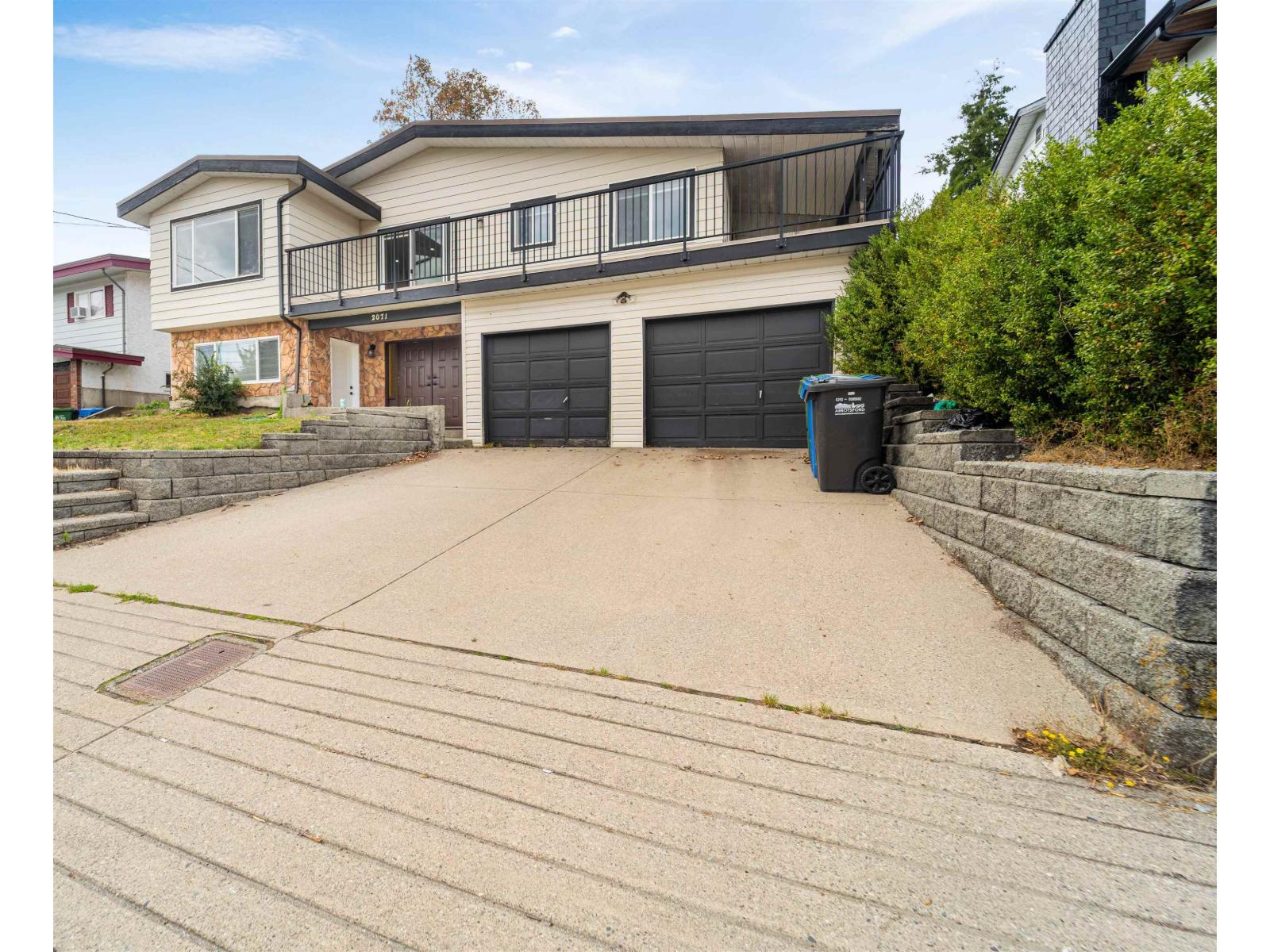 Property at 2071 EMERSON STREET image 1