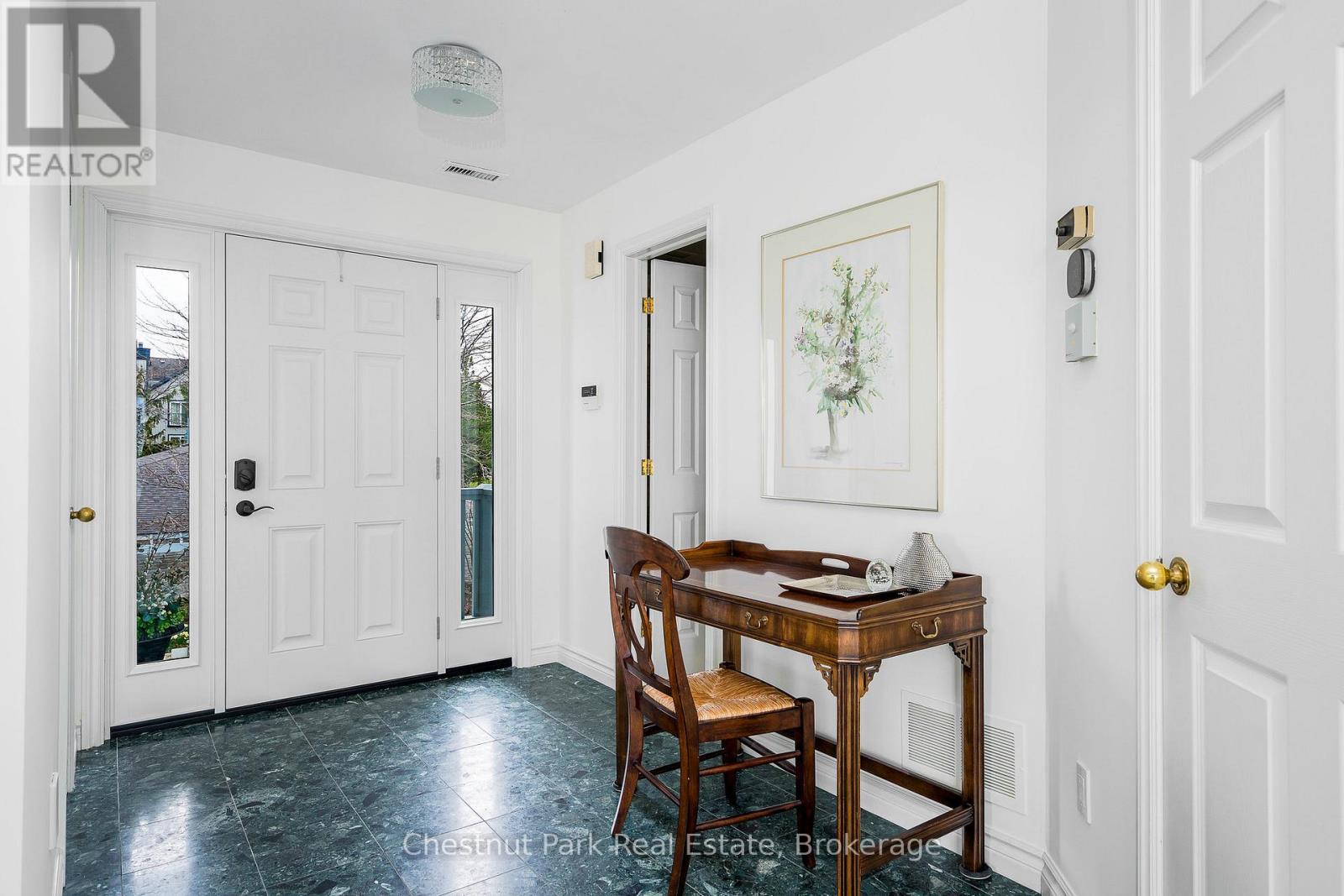 849-851 Suncrest Circle, Collingwood, Ontario  L9Y 5C7 - Photo 4 - S12151737