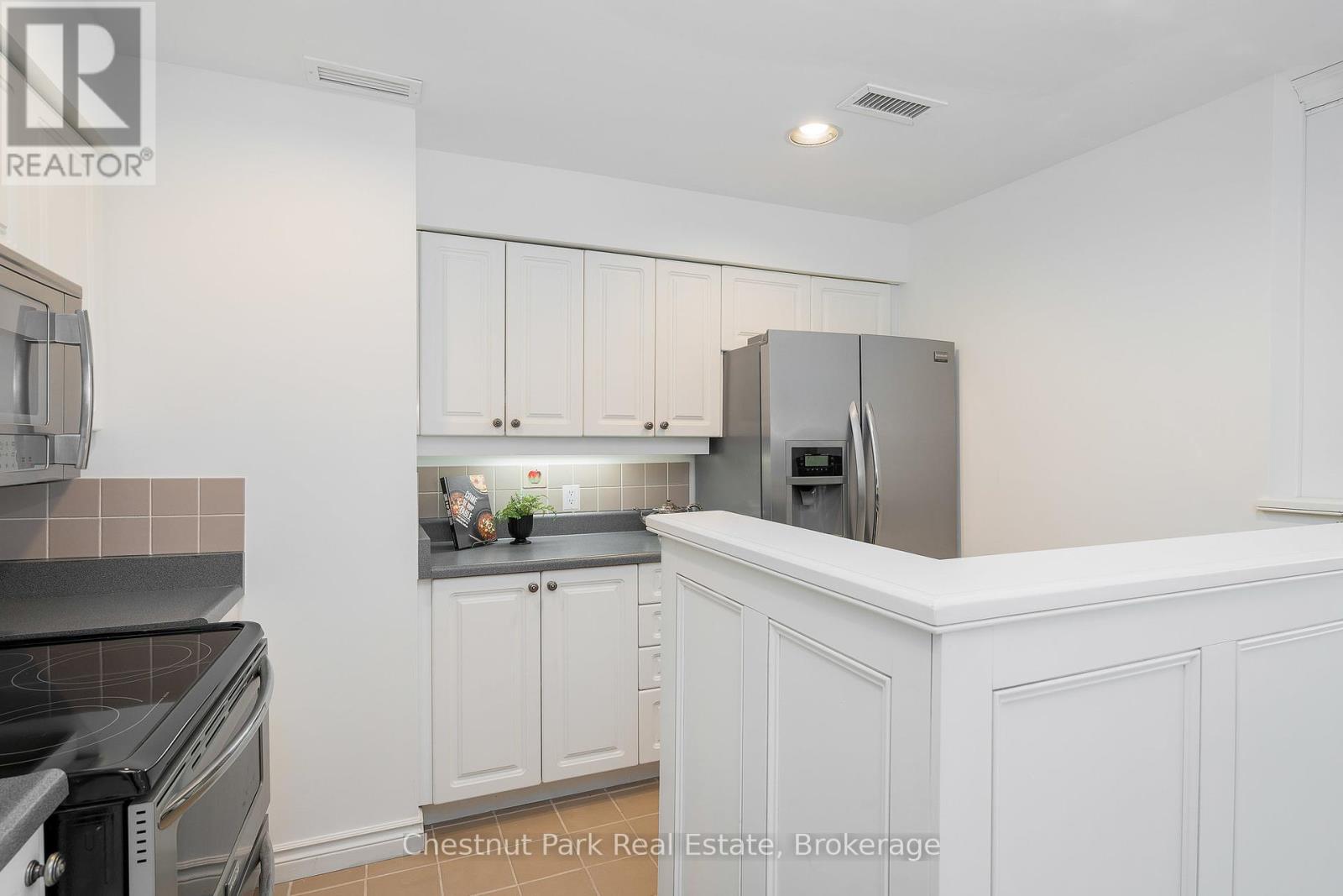 849-851 Suncrest Circle, Collingwood, Ontario  L9Y 5C7 - Photo 24 - S12151737