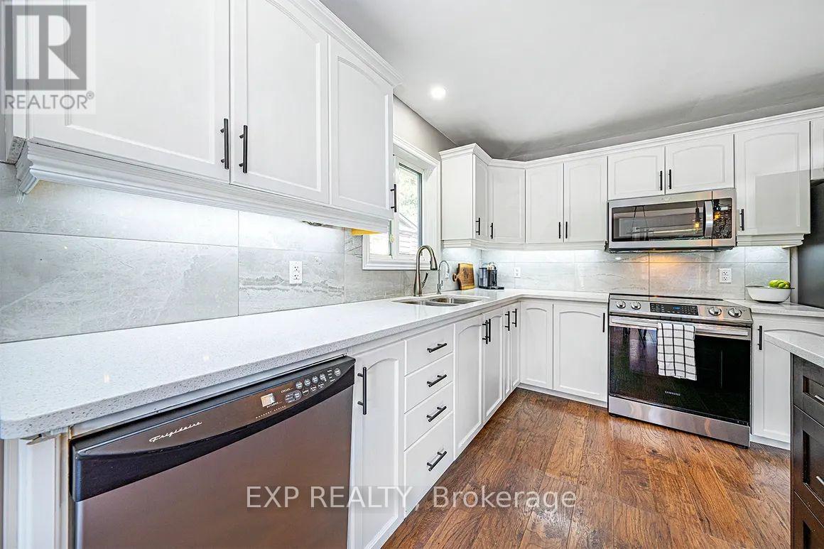 58 Sandra Drive, Georgina, Ontario  L0E 1R0 - Photo 12 - N12351671