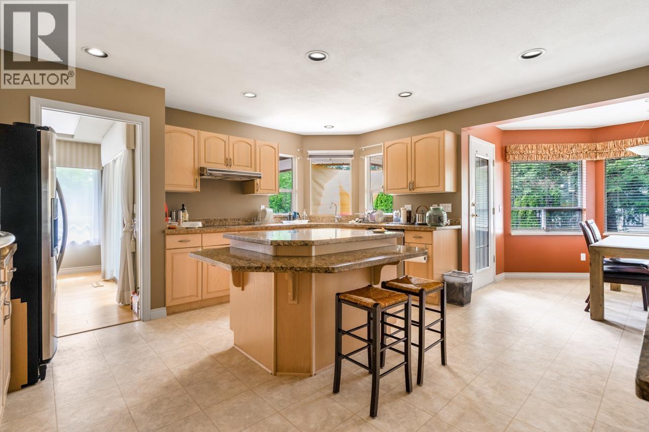 35 Wildwood Drive, Port Moody, British Columbia  V3H 4M5 - Photo 9 - R3037895