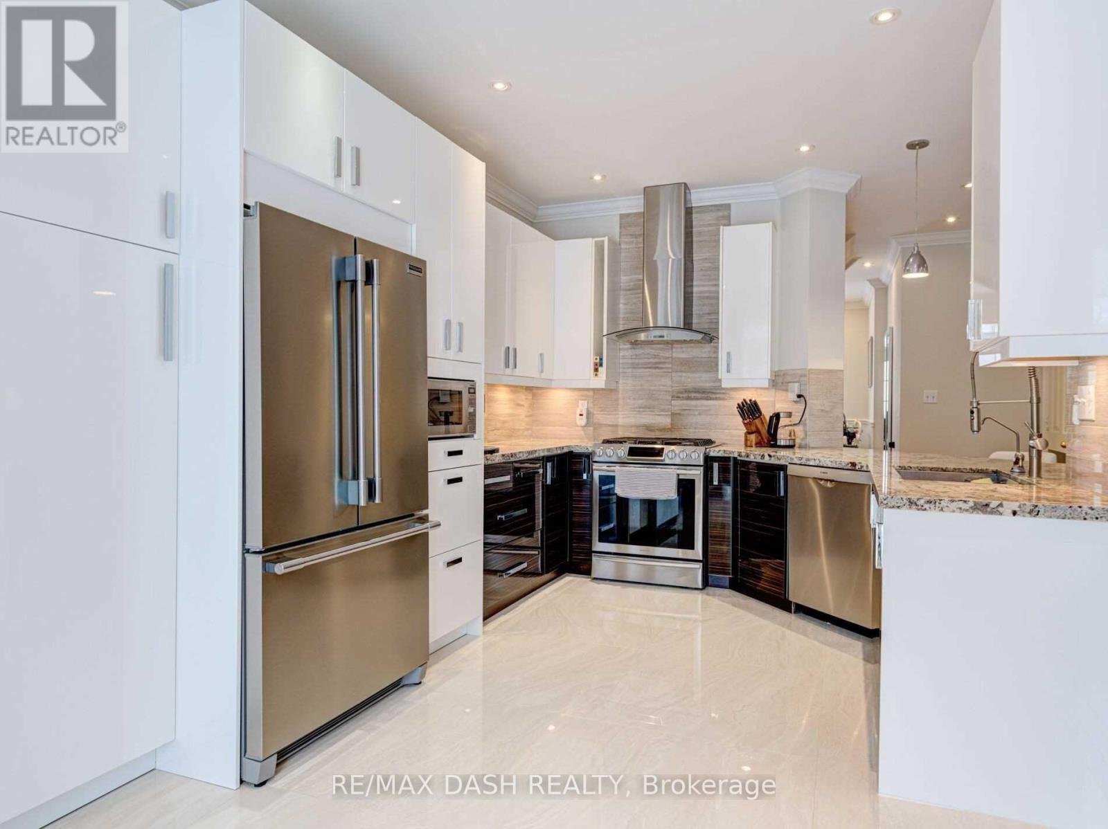 Upper - 14 Ness Road, Brampton, Ontario  L6Y 5N6 - Photo 8 - W12351686